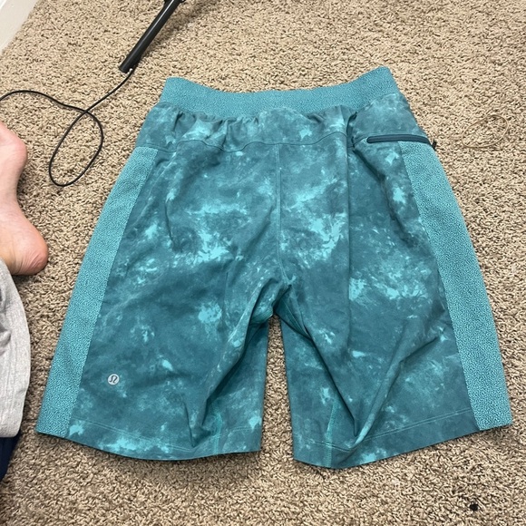 MENS LULULEMON T.H.E SHORTS H2O AQUA BLUE TIE-DYE LINED PULLON DRAWSTRING - Picture 5 of 13